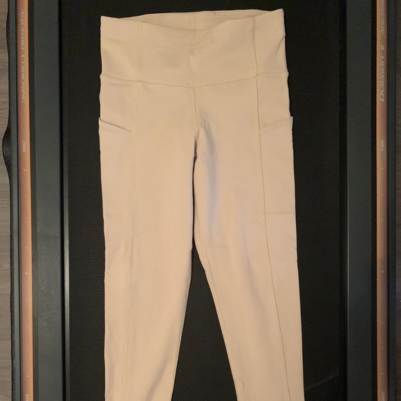 TNA Leggings. Size Medium. - Picture 4 of 7